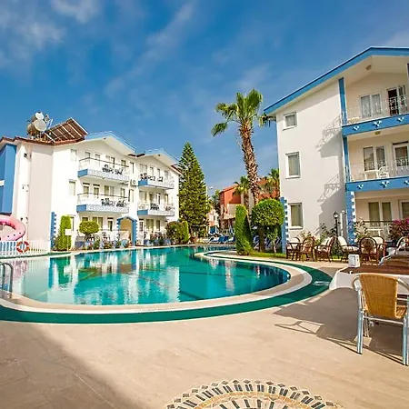 Papaya Aparthotel 3*