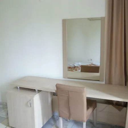 아파트호텔 Papaya 3*