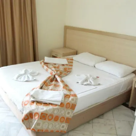 Aparthotel Papaya Side