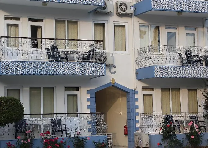 Aparthotel Papaya 3*