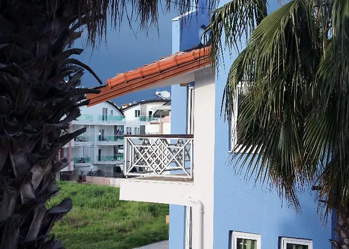 Papaya Aparthotel 3*